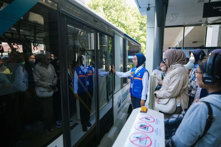 transjakarta boleh buka puasa